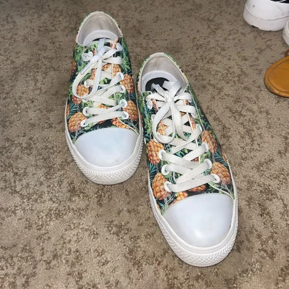 Pineapple Print Sneakers - Picture 2 of 3